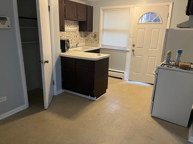 13940 S Edbrooke Avenue 2W, Riverdale, IL 60827