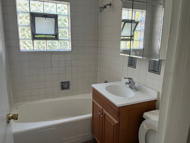 13940 S Edbrooke Avenue 2W, Riverdale, IL 60827