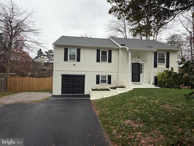 6214 FRANCONIA FOREST LN, Alexandria, VA 22310