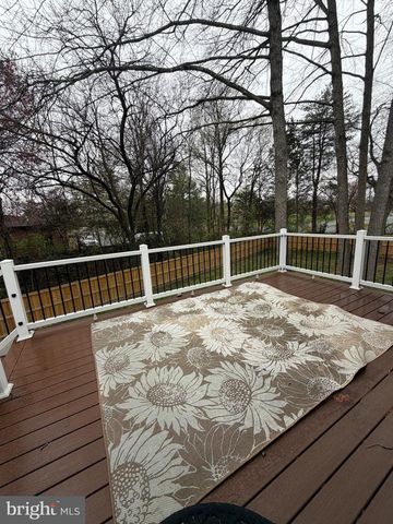 6214 FRANCONIA FOREST LN, Alexandria, VA 22310