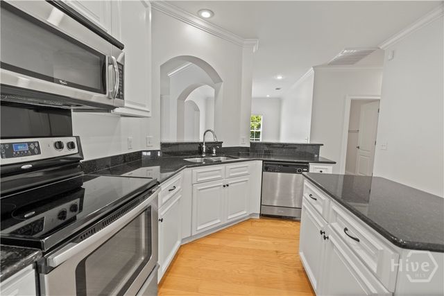 10 Cord Grass Lane, Savannah, GA 31405