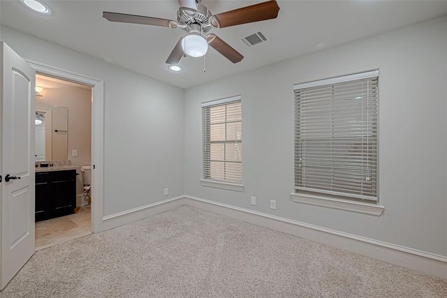 5226 Kiam Street 1002, Houston, TX 77007