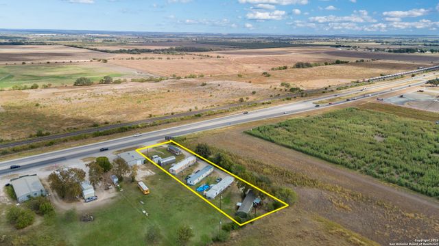 701 19th, Hondo, TX 78861