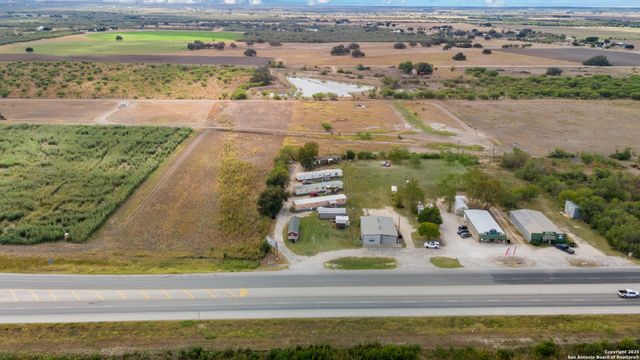 701 19th, Hondo, TX 78861