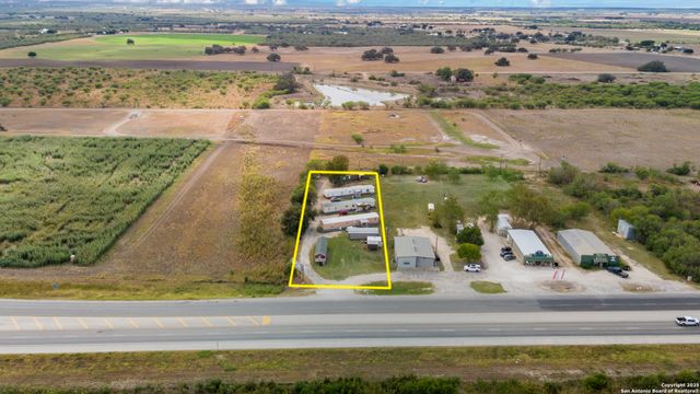 701 19th, Hondo, TX 78861