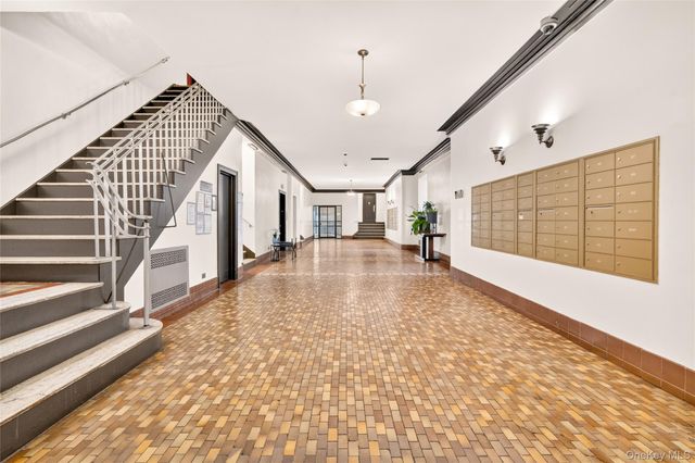 601 Pelham Parkway N 618, Bronx, NY 10467