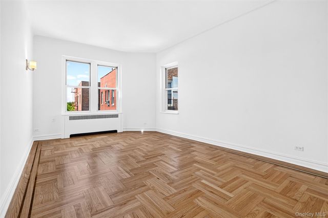 601 Pelham Parkway N 618, Bronx, NY 10467