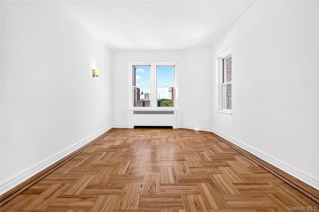 601 Pelham Parkway N 618, Bronx, NY 10467