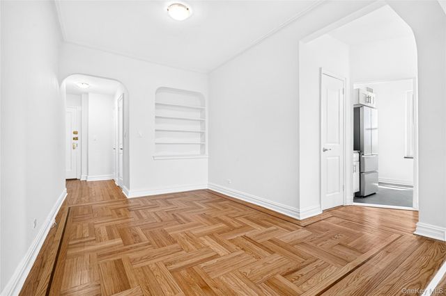 601 Pelham Parkway N 618, Bronx, NY 10467