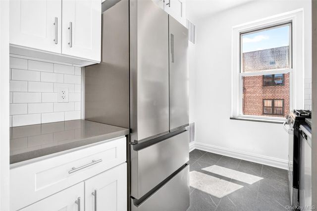 601 Pelham Parkway N 618, Bronx, NY 10467