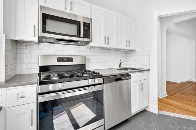 601 Pelham Parkway N 618, Bronx, NY 10467