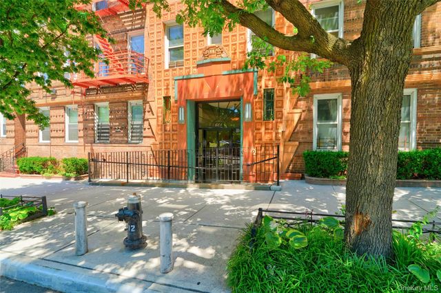 601 Pelham Parkway N 618, Bronx, NY 10467
