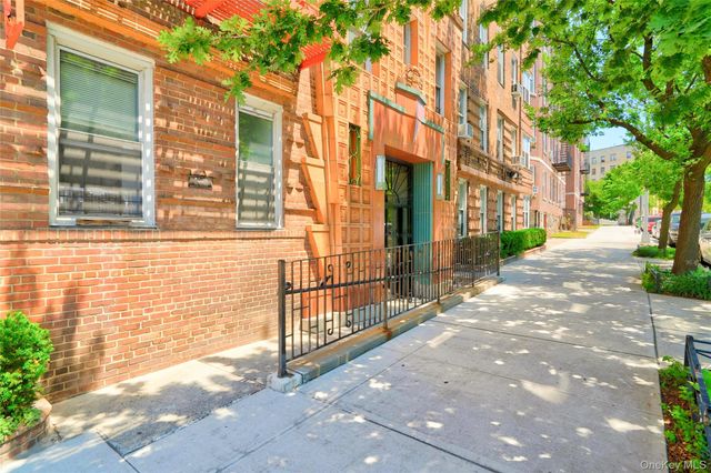 601 Pelham Parkway N 618, Bronx, NY 10467