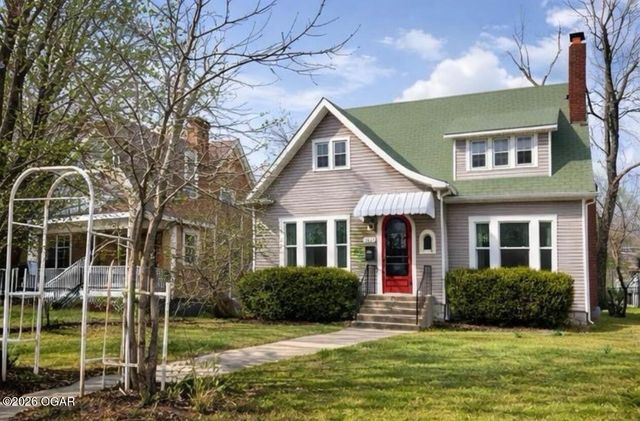 1215 W Broadway Street, Webb City, MO 64870