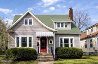 1215 W Broadway Street, Webb City, MO 64870