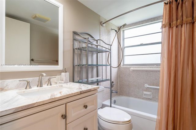 523 Fanshaw M 523, Boca Raton, FL 33434