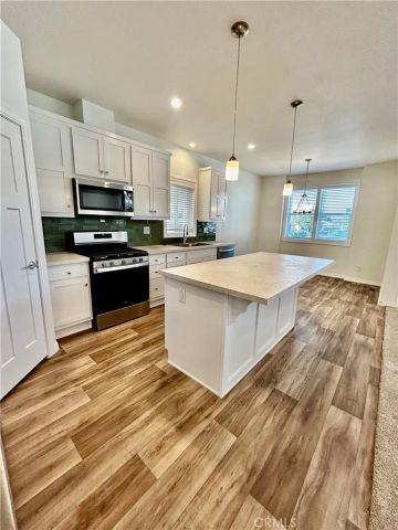 675 W Oakland F7, Hemet, CA 92543
