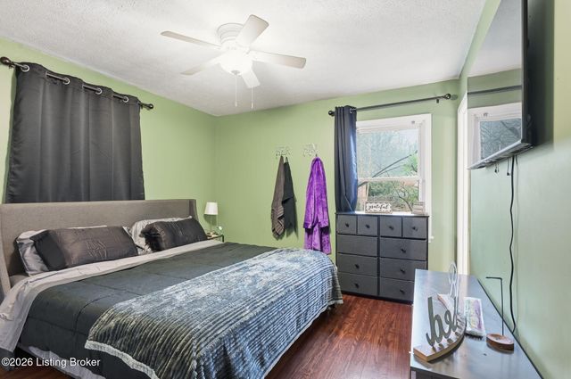 7404 Arapaho Dr, Louisville, KY 40214