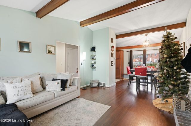 7404 Arapaho Dr, Louisville, KY 40214