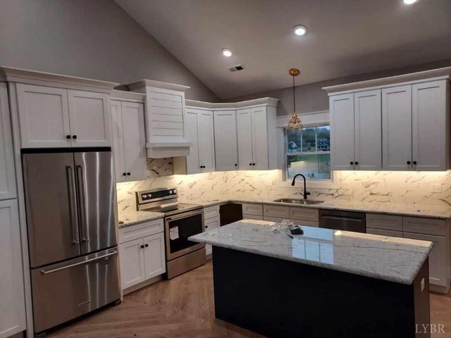 43 Grandset Drive, Forest, VA 24551