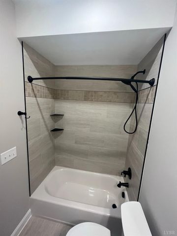 43 Grandset Drive, Forest, VA 24551