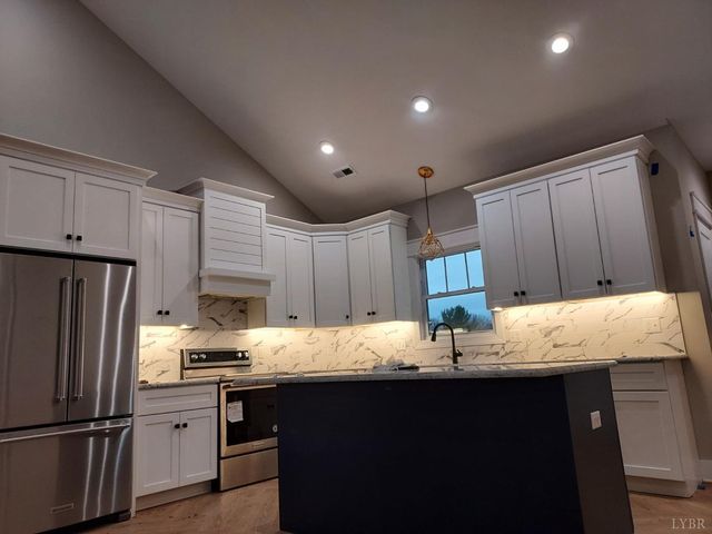 43 Grandset Drive, Forest, VA 24551