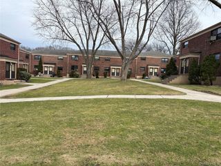 74-81 220th Street 2, Bayside, NY 11364