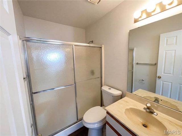 2659 Liberty Gardens Drive, Florissant, MO 63031