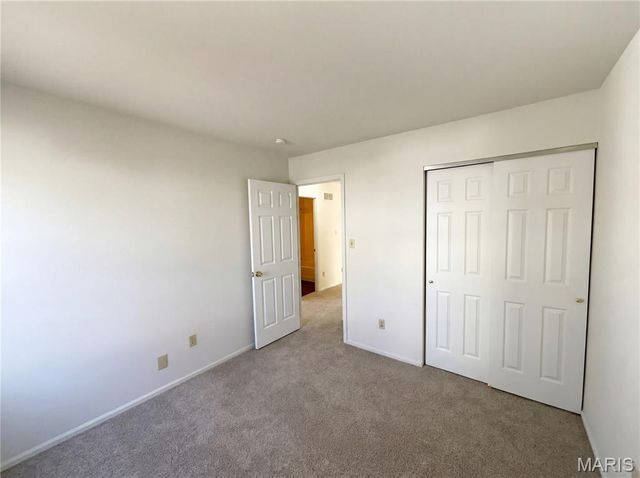 2659 Liberty Gardens Drive, Florissant, MO 63031