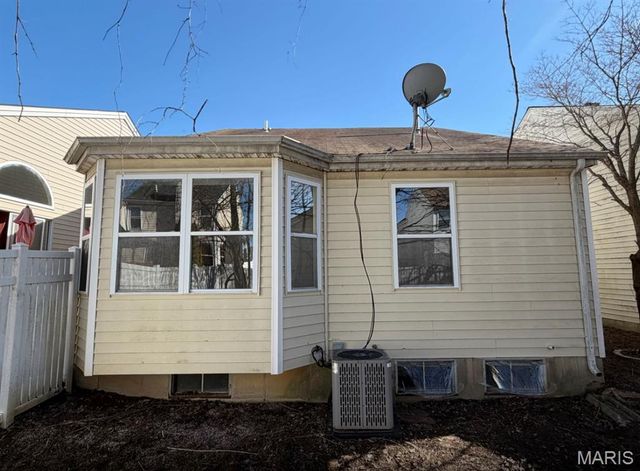 2659 Liberty Gardens Drive, Florissant, MO 63031