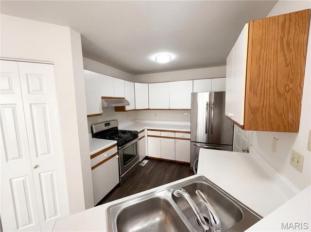 2659 Liberty Gardens Drive, Florissant, MO 63031