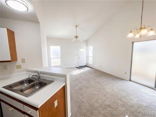 2659 Liberty Gardens Drive, Florissant, MO 63031