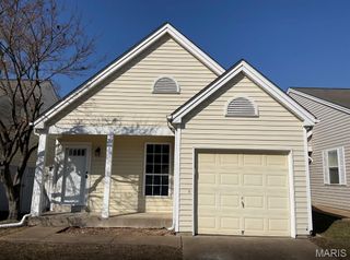 2659 Liberty Gardens Drive, Florissant, MO 63031