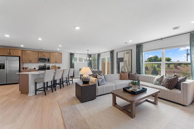 1044 Adamstown Drive, Rosemount, MN 55068
