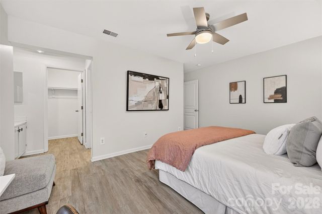 1047 Sardis Cove Drive, Charlotte, NC 28270