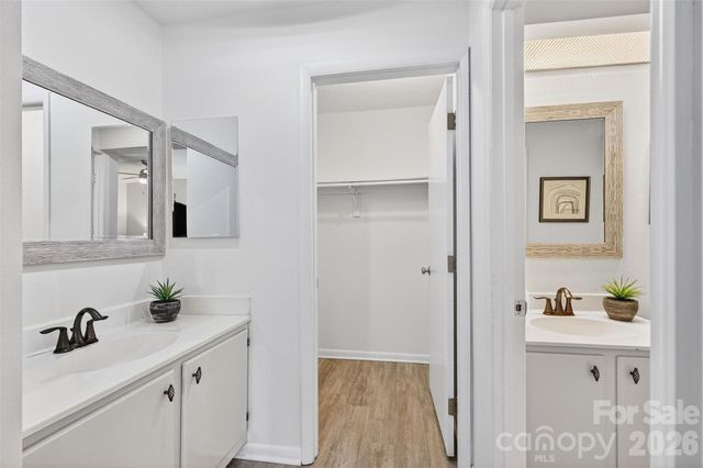 1047 Sardis Cove Drive, Charlotte, NC 28270