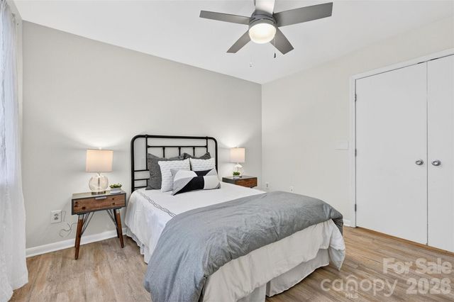 1047 Sardis Cove Drive, Charlotte, NC 28270