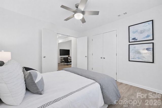 1047 Sardis Cove Drive, Charlotte, NC 28270