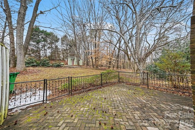 1047 Sardis Cove Drive, Charlotte, NC 28270