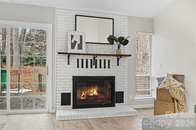 1047 Sardis Cove Drive, Charlotte, NC 28270