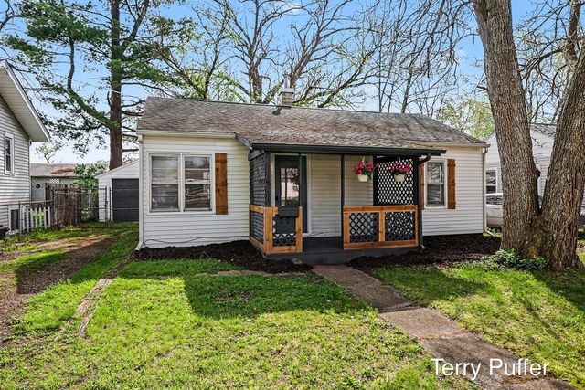 58 Lamora Avenue, Battle Creek, MI 49037