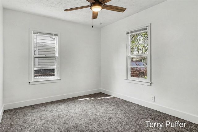 58 Lamora Avenue, Battle Creek, MI 49037