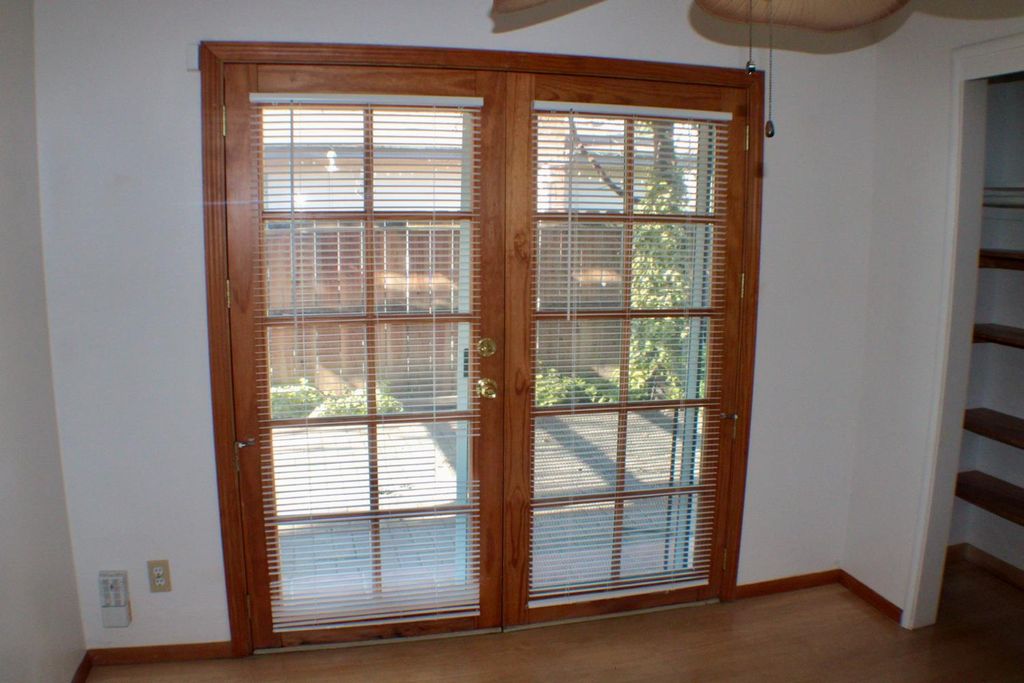 Image 6 of property listing at 881 W Rialto Avenue, Clovis, CA 93612