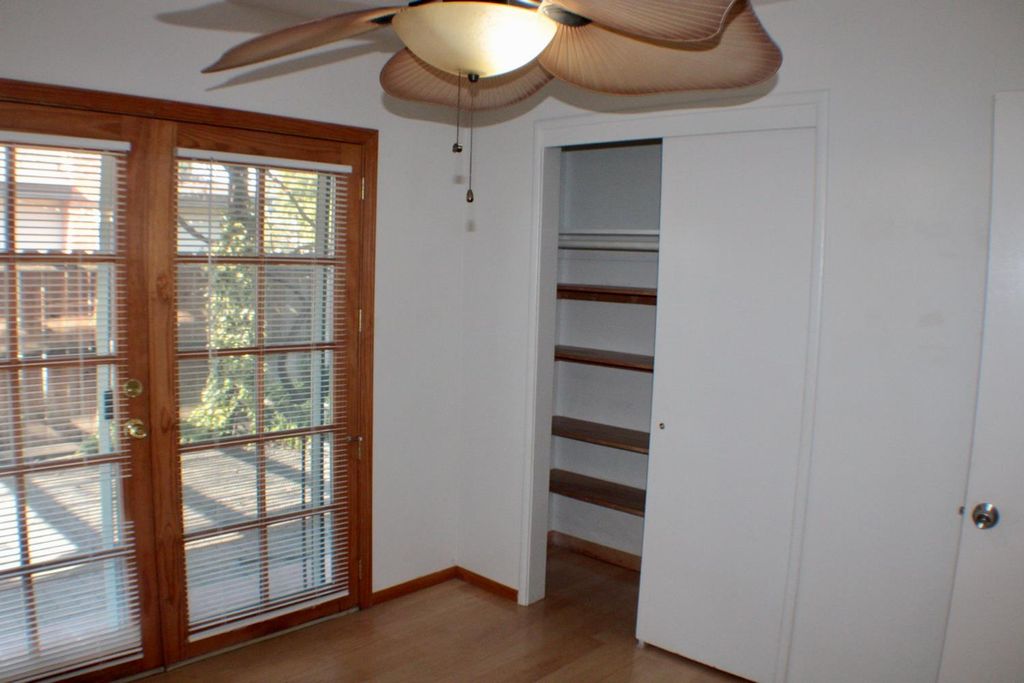 Image 7 of property listing at 881 W Rialto Avenue, Clovis, CA 93612