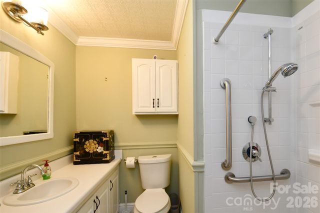 1650 Hughes Gap Road, Bakersville, NC 28705