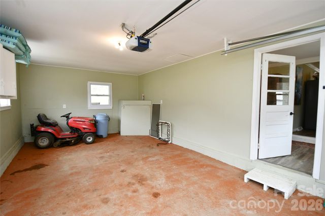 1650 Hughes Gap Road, Bakersville, NC 28705