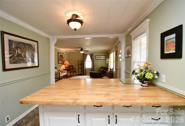1650 Hughes Gap Road, Bakersville, NC 28705