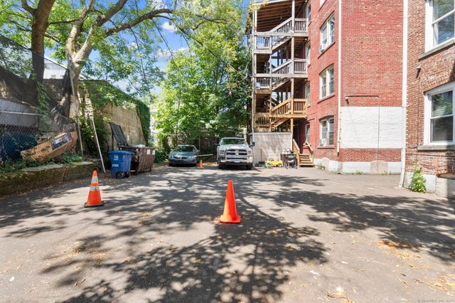 31 Whittier Street, Bridgeport, CT 06605