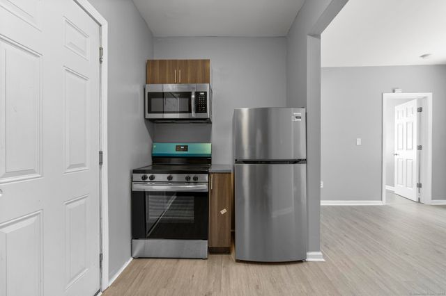 31 Whittier Street, Bridgeport, CT 06605