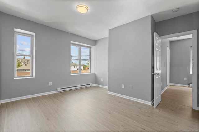 31 Whittier Street, Bridgeport, CT 06605